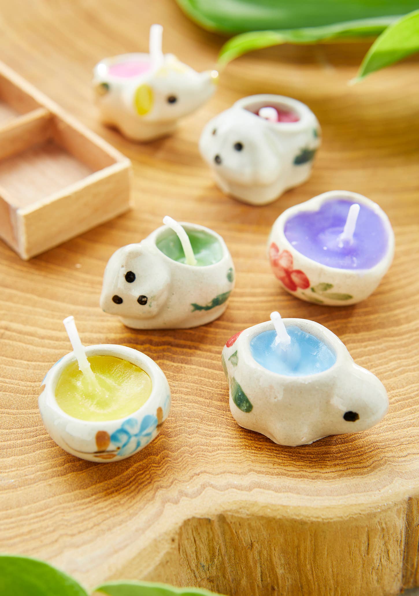 Namaste – wholesale Jar/filled candle – Tray of 5 Assorted Hand Painted Ceramic Candles1