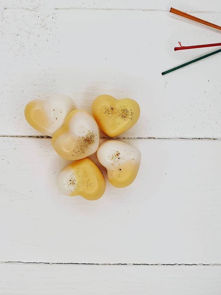 English Pear & Freesia Melts for wholesale by CandleStop