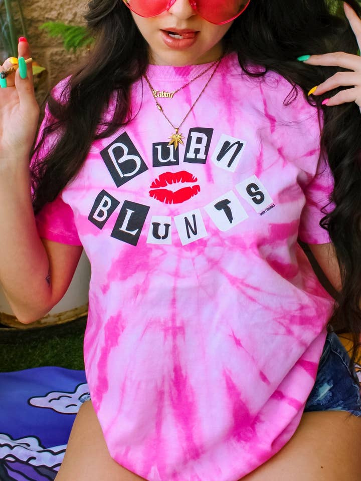 Burn Blunts Batik-T-Shirt für den Großhandel von Cabin 7 Originals