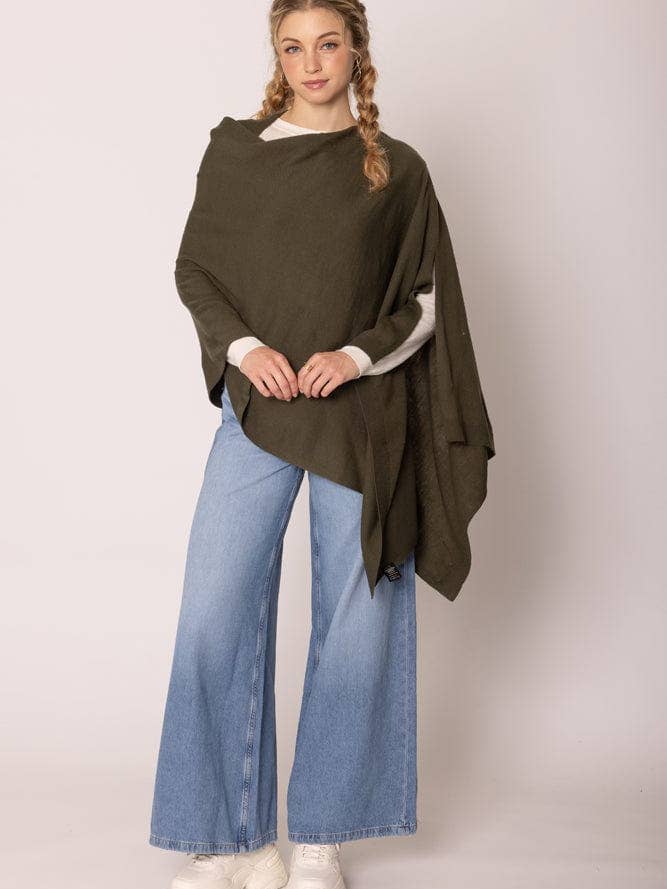 MiMi Wholesale - Wholesale Poncho - Women's - CCP320056 Juney Soft Classic Knit Poncho Ruana6