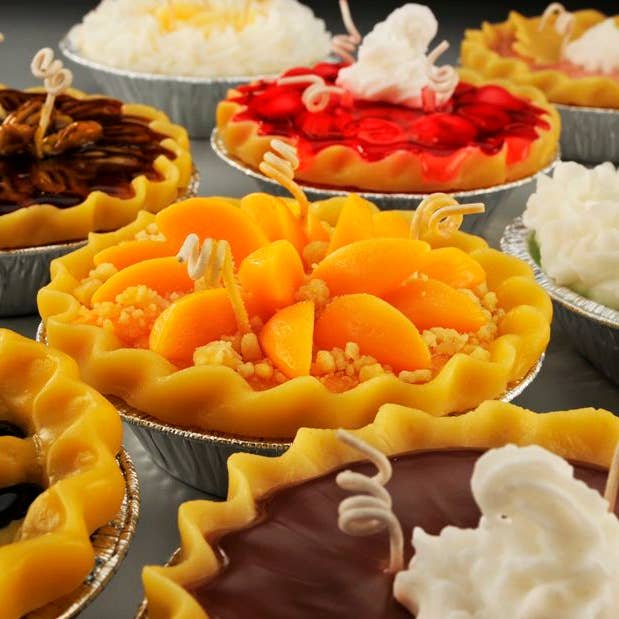 Honey Hive Handcrafts - Wholesale Novelty Candle - Blueberry Pie Candle - 5 inch1