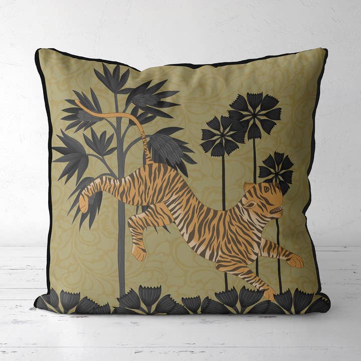 FabFunky Ltd - Wholesale Decoratief kussen - Leaping Tiger, Animalia Tropical kussen of buitenkussen1