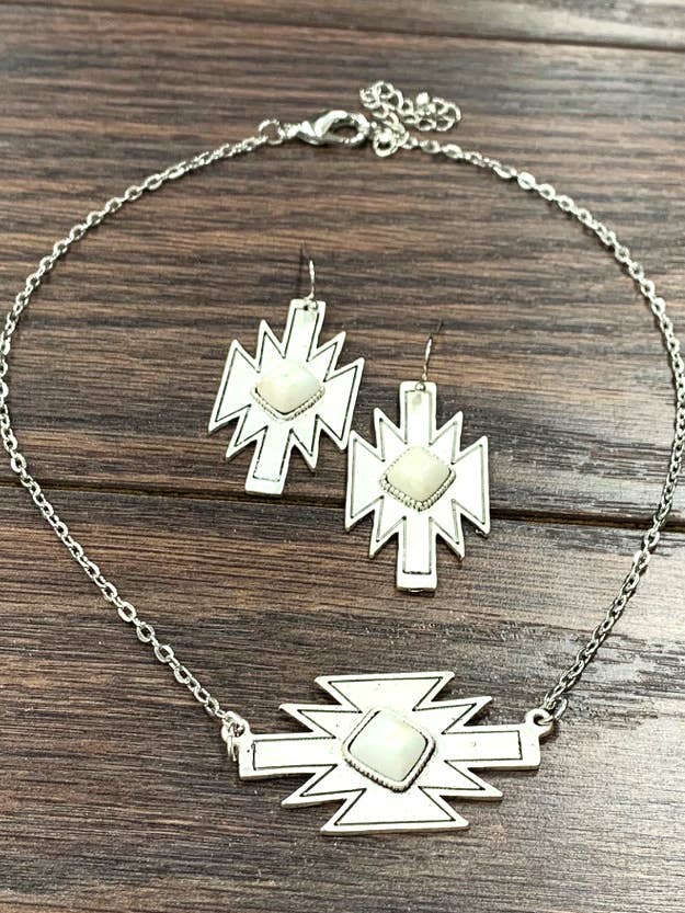 734578, 16" Aztec Hvid Turkis Halskæde Øreringe Sæt for engroshandel hos ISAC Trading Inc