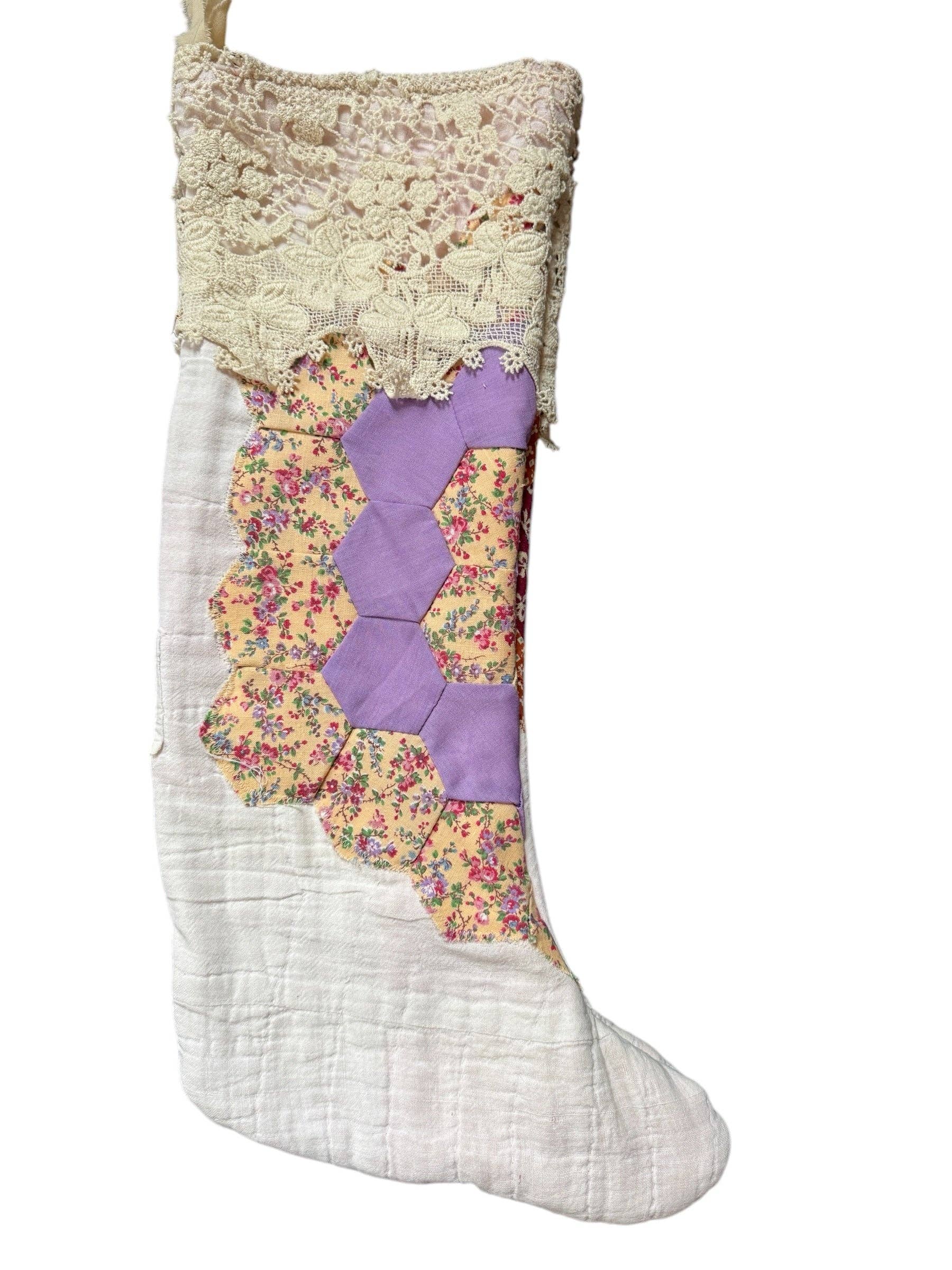 Jo Noelle - Wholesale Kerstkous - Vintage Patchwork Quilt Kerstsok, Bloemrijk Shabby Chic Rustiek1