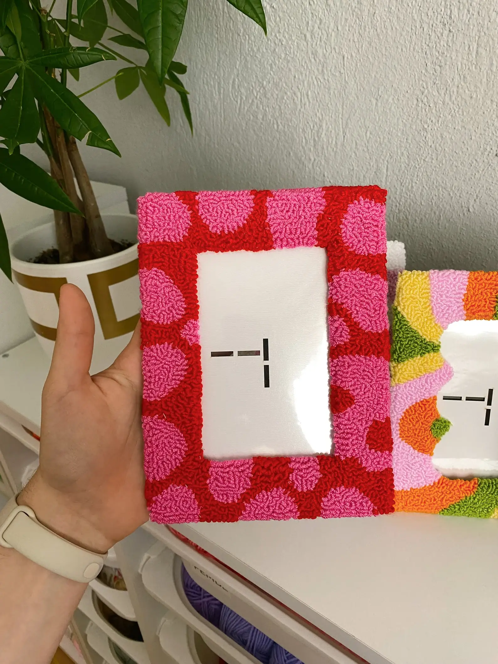 Mudita Rug Studio – wholesale Bildram – Handgjorda ramar med punch needle-teknik0