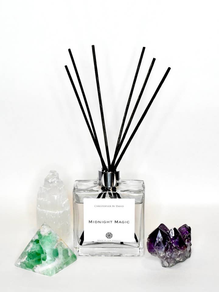 Midnight Magic - Diffuseur en rotin naturel pour la vente par Christopher By David