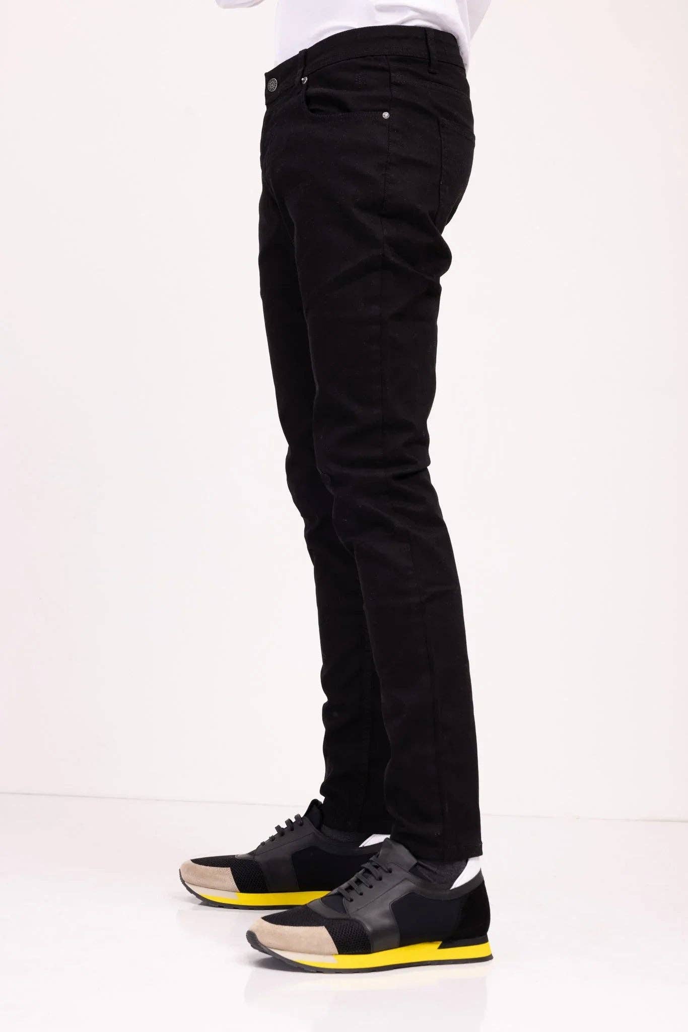 Men's Slim Cut Everyday Denim Jeans - Black for wholesale on Faire2