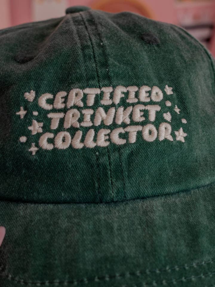 Gecertificeerde Snuisterijenverzamelaar Baseballpet voor wholesale door Jollie Ollie Designs