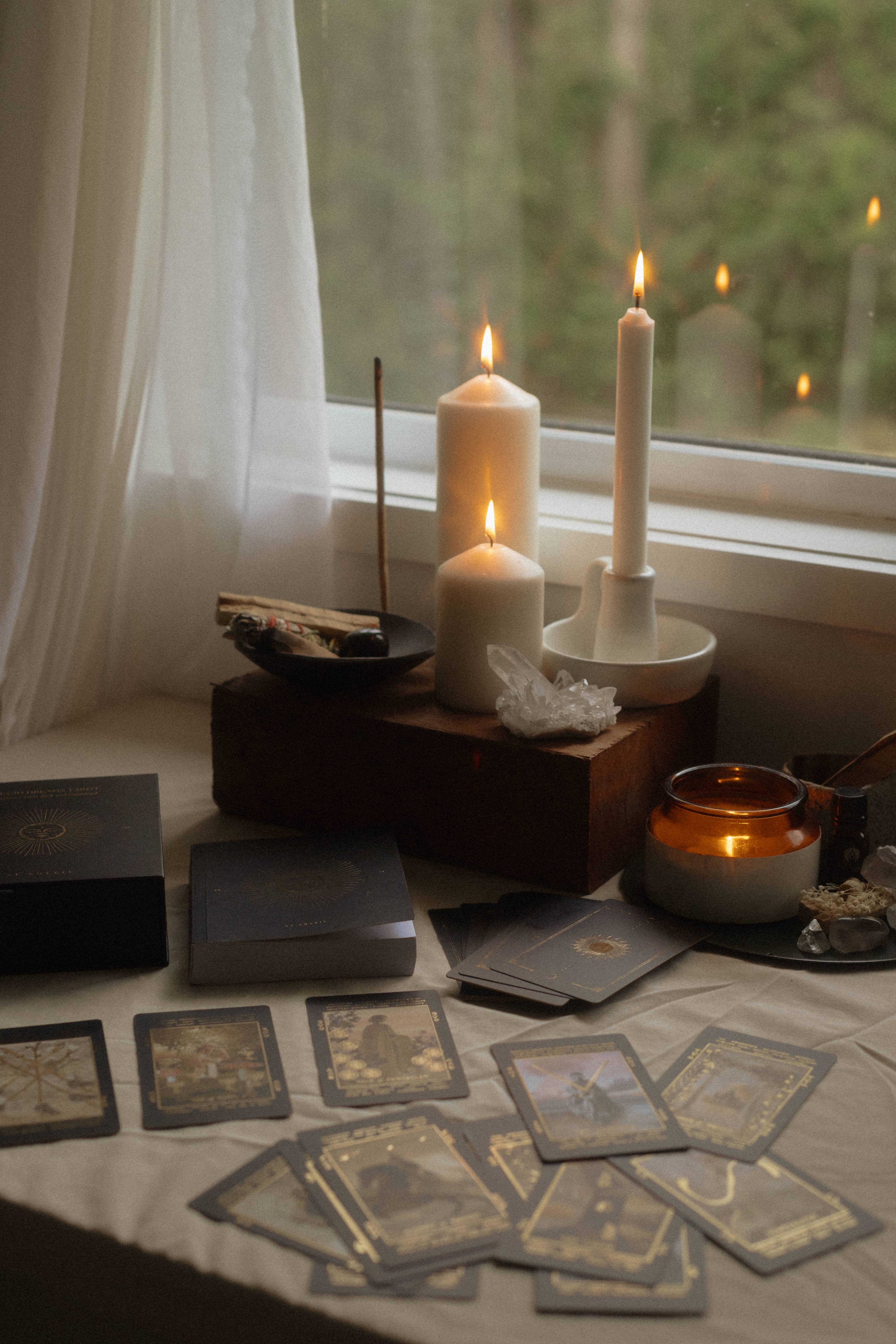 ST SOLEIL - Wholesale Tarot/Oracle Card - Lucid Dreams Beginners Tarot Deck EDIV, Black Eclipse8