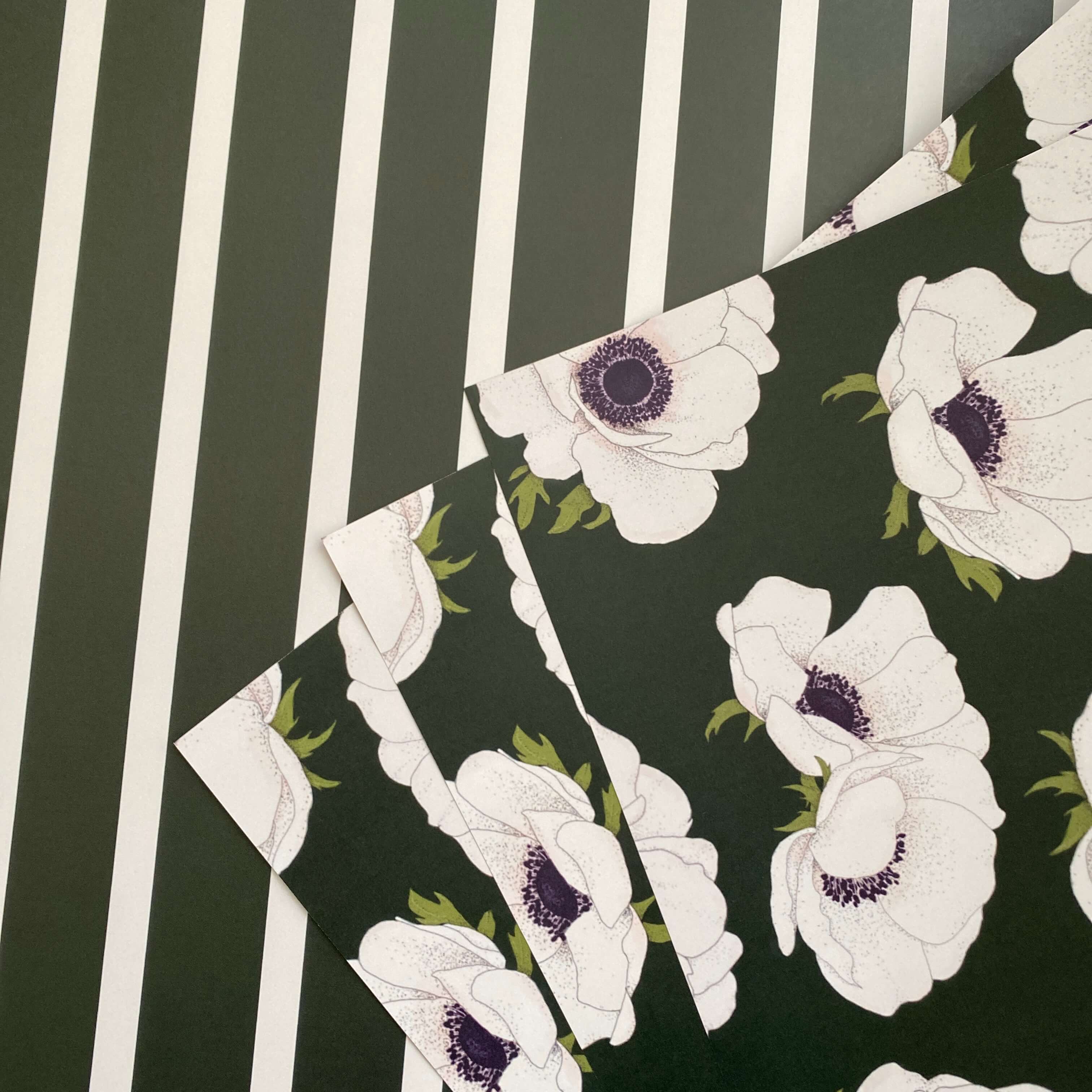 Ballard & Prescott - Wholesale Flat Wrap - White Anemone Wrapping Paper5