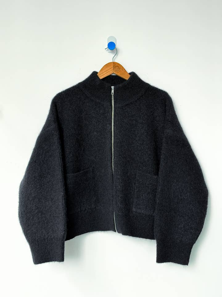 Le Bon Shoppe - Wholesale Jacket - Women's - Alpaca Zip Front Jacket - (2XS/S - 2M/L)3