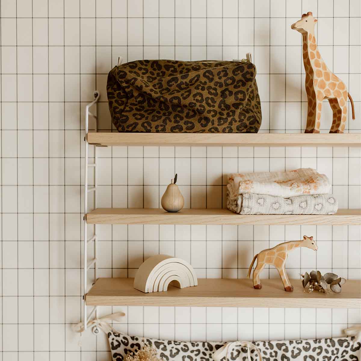 Rose in April – Engroshandel Toilettaske - Dame – VIC GRAOU OLIVEN TOILETPOSE2