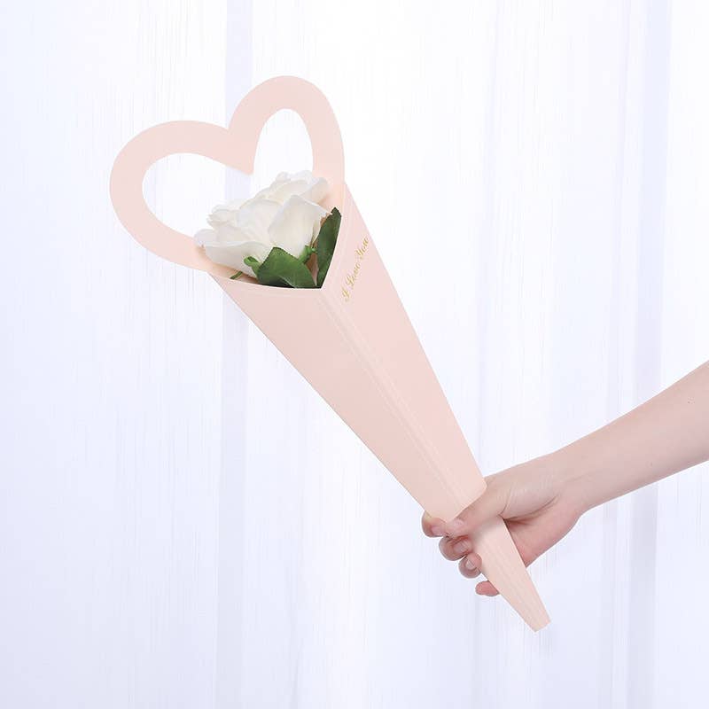 ByHome – wholesale Gift bag – 3 Colors LOVE Heart Flower Bouquet Paper Sleeve2
