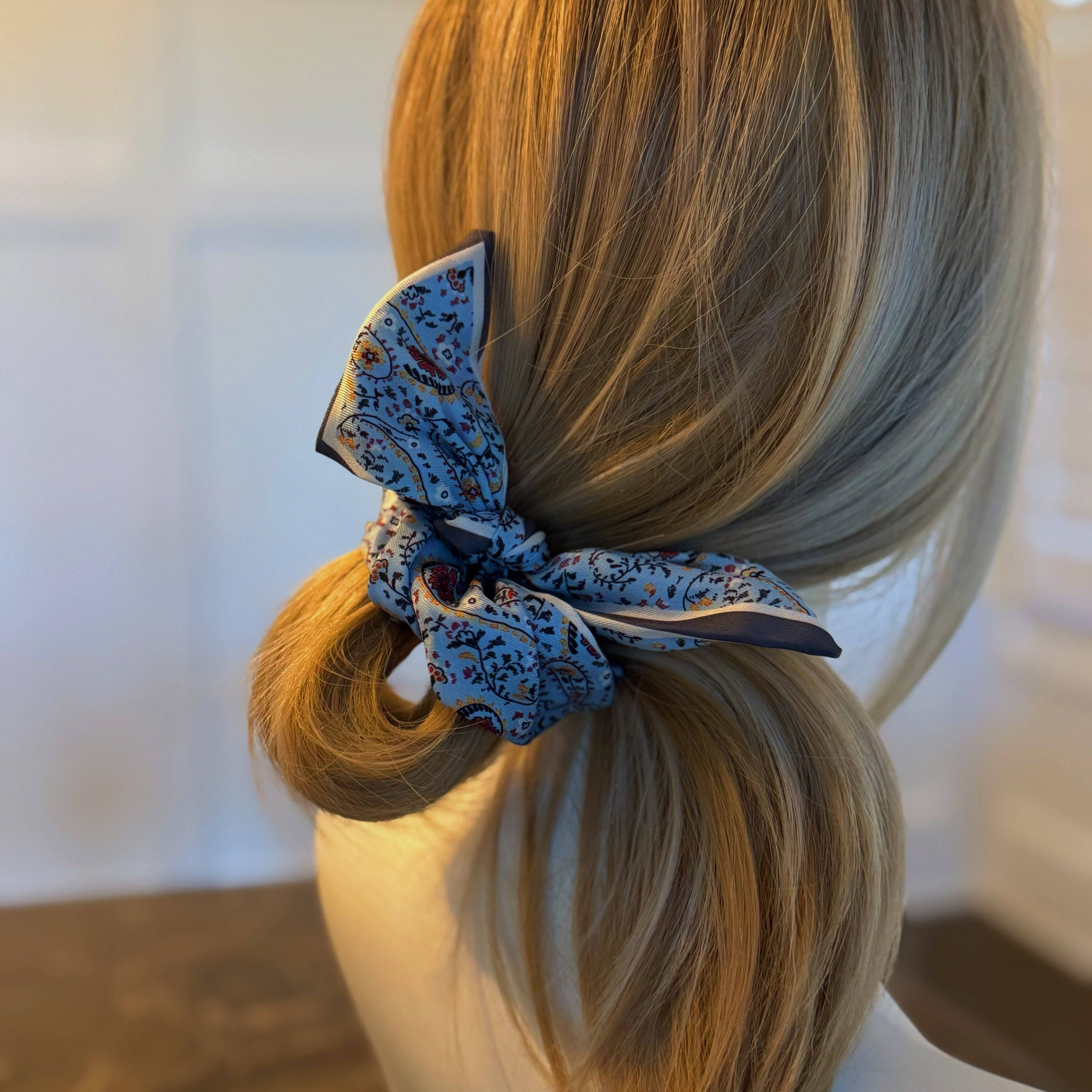 Ellison+Young – wholesale Scrunchie - Dam – Bandana knuten hårsnodd1
