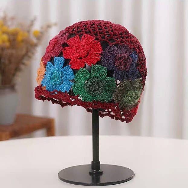 JC Sunny Fashion – Engroshandel Beanie - Dame –  Farverig 3D Vintage udhulet Boho blomsterhæklet hue  0