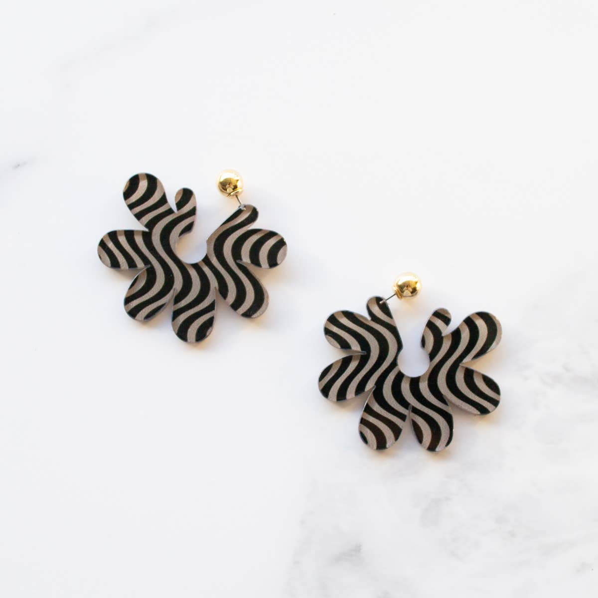 Tiepology - Venta al por mayor Pendientes de botón/aretes de poste - Pendientes de poste de ola de flores grandes