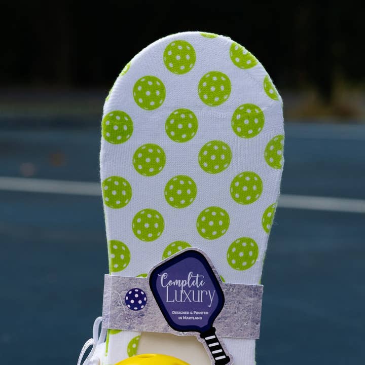 No-Show Strumpor Dam Pickleball Allover Gröna bollar för wholesale av Complete Luxury