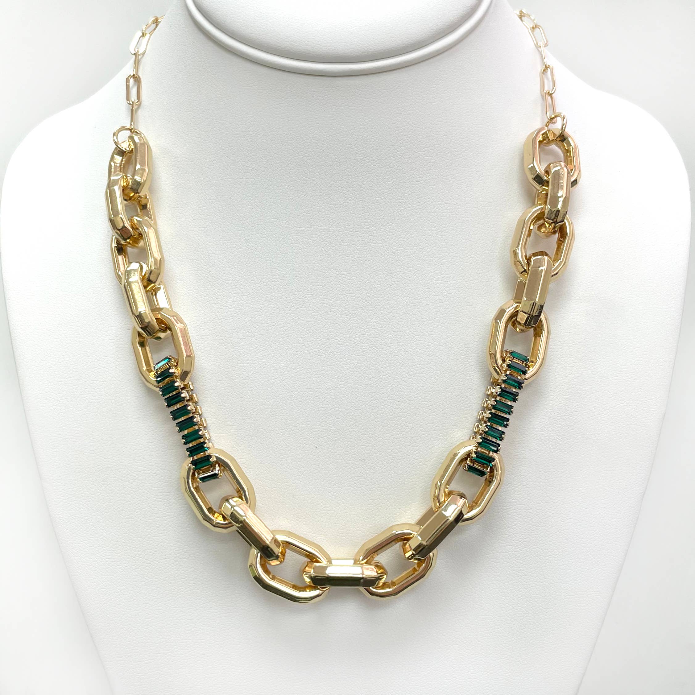 StarryNYC – wholesale Kedjehalsband – Tjock kedja kopplad med baguette pärlhalsband1