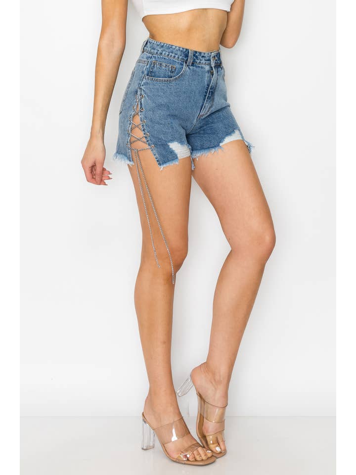 Med Medium Denim Distraherede denimshorts med sidekæde og snørebånd for engroshandel på Faire