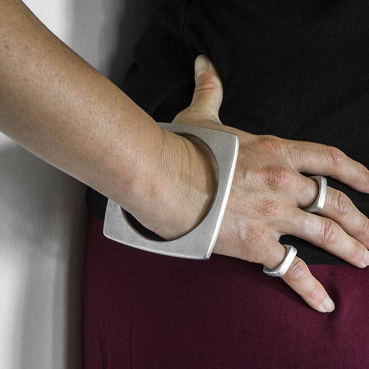 No War Factory s.r.l. - Wholesale Bangle Bracelet - Square Bracelet2