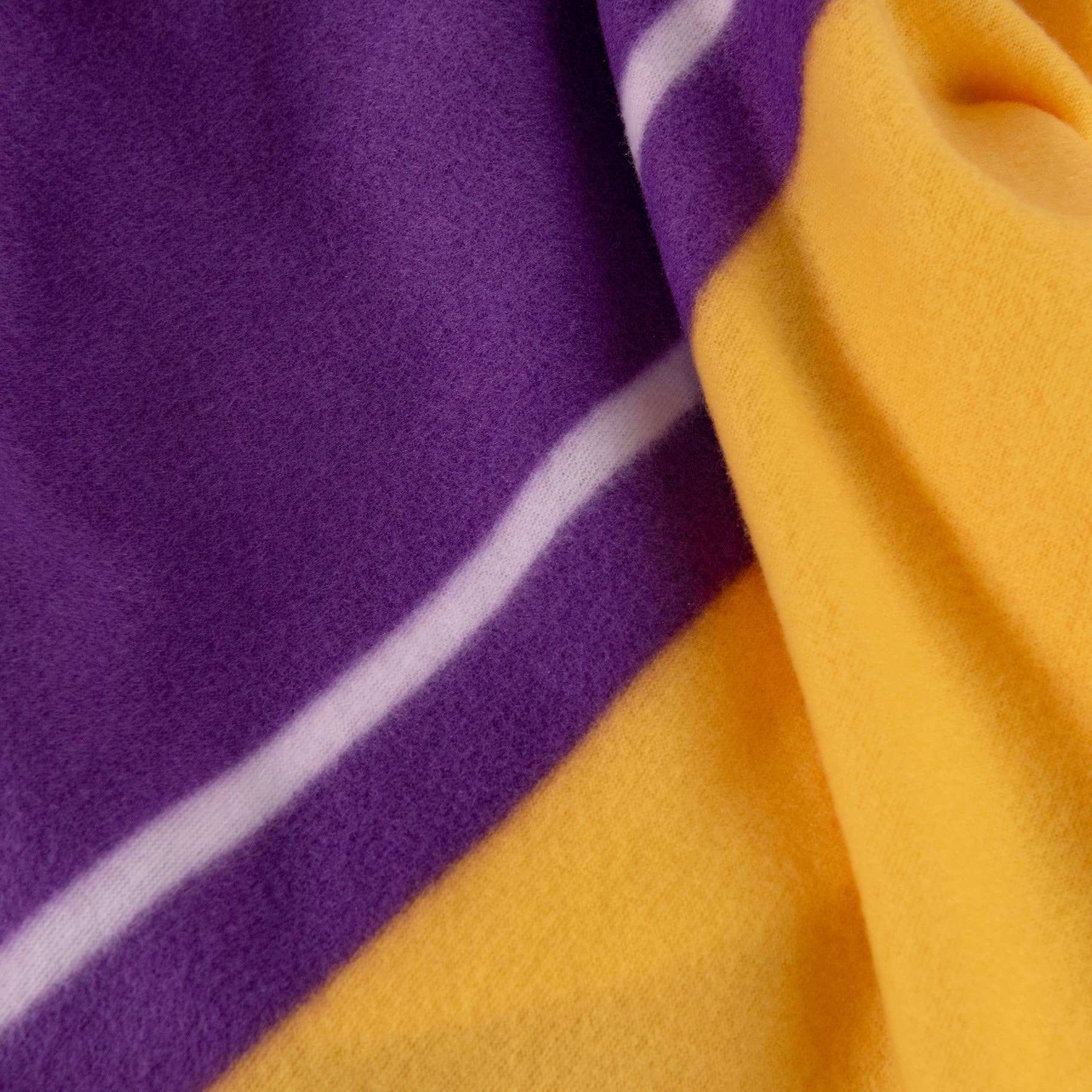 Uncanny Brands - Wholesale Throw Blanket - Snuggie LSU Tigers4
