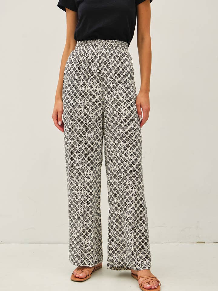 FLOWY, WIDE LEG PRINTED PANTS W/ ELASTIC WAIST for wholesale by Be Cool