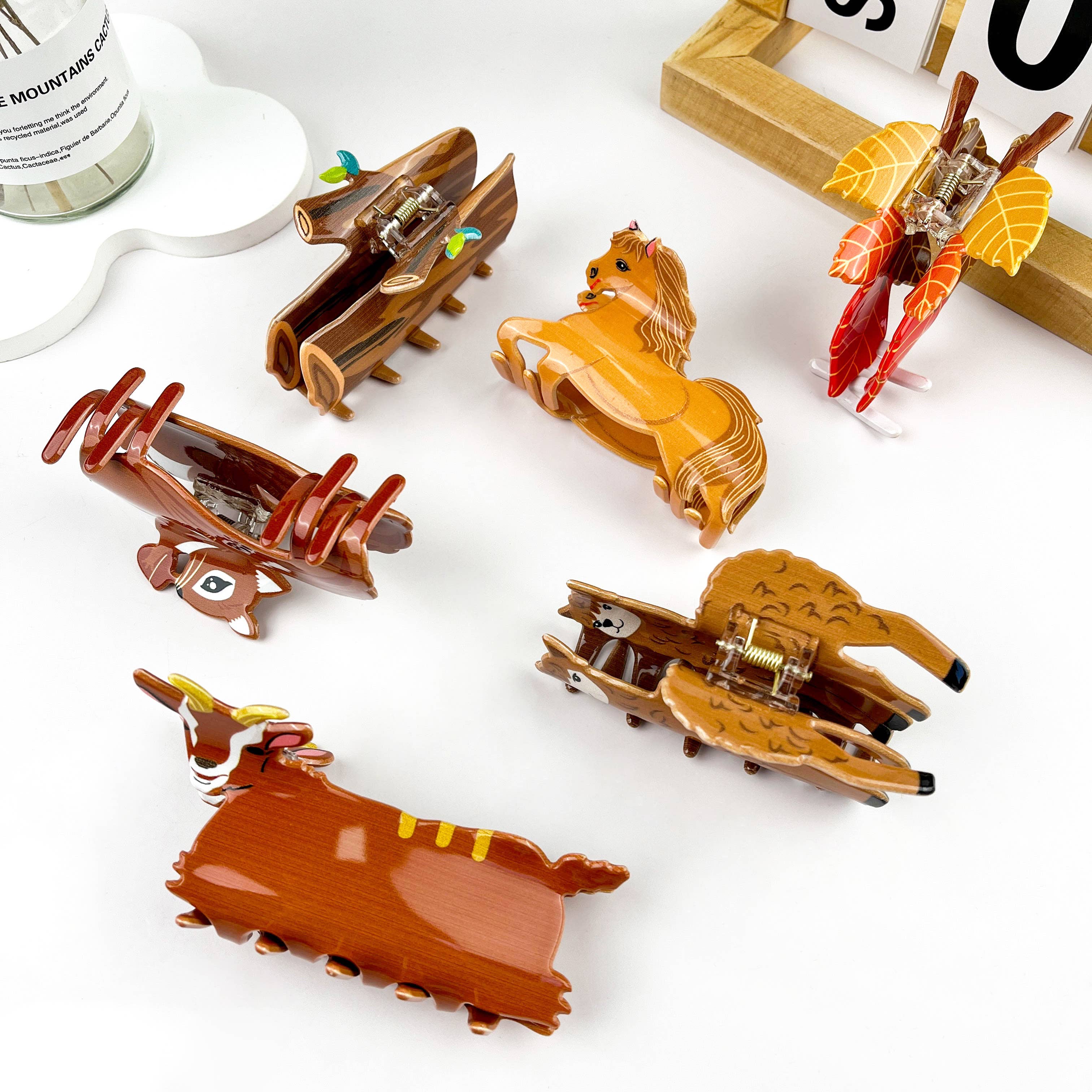 mildstyles – wholesale Hårklämma - Dam – Höst- och vinterhårklämmor i akryl med ekorre- och djurmotiv7