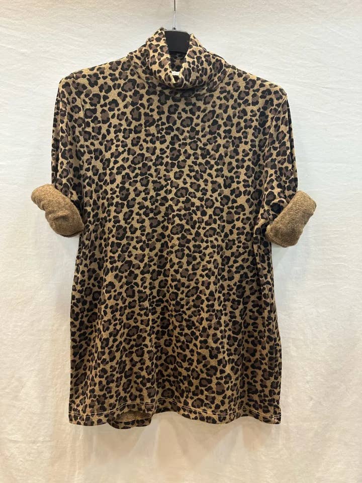 Mimi & Gogo - Wholesale T-Shirt - Women's - Leopard Turtleneck Top @5672_HLeoColChemine1
