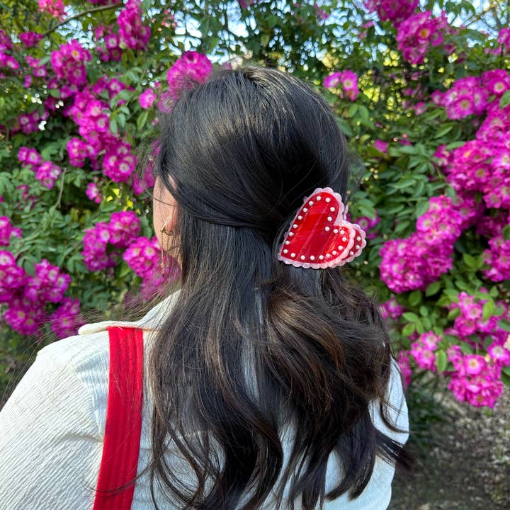 New Heights Studio - Wholesale Hair Clip - Women's - "Amorette" Hair Claw | Kitschy Retro Romantic Heart Claw