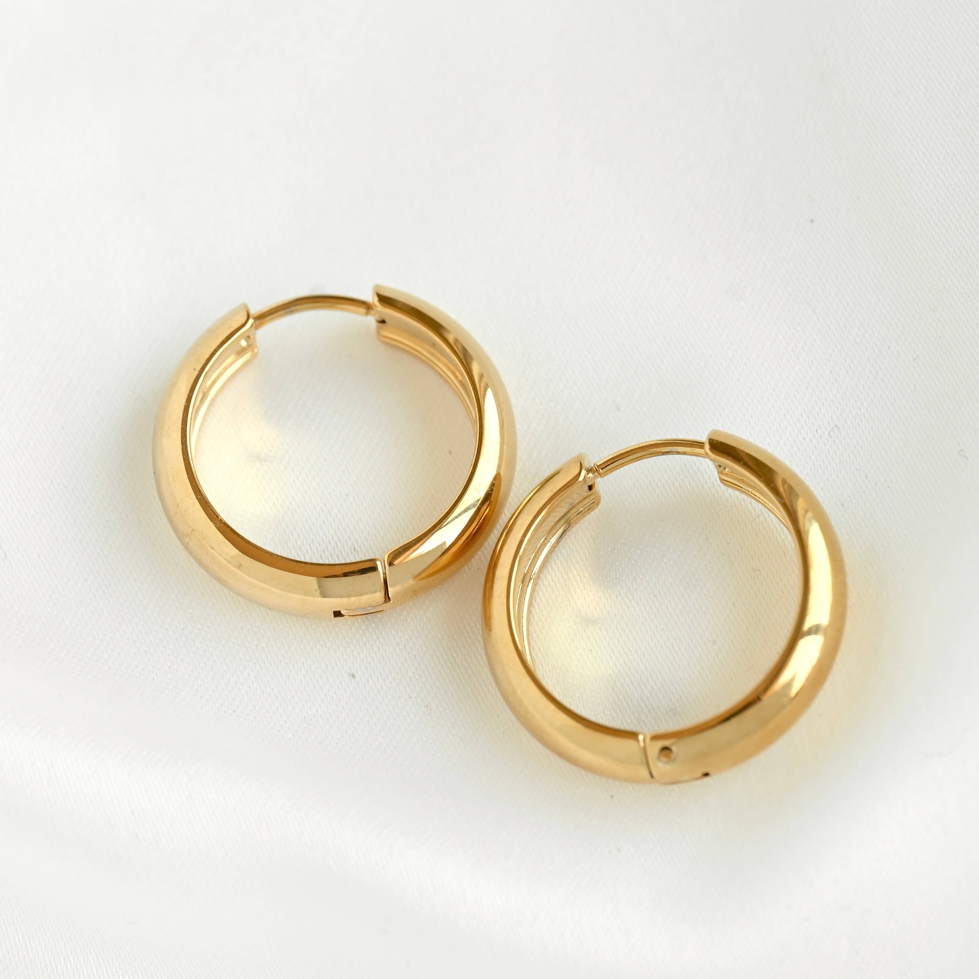 Blueyejewelry - Wholesale Hoop Earrings - Medium Bold Hoops - Waterproof Lightweight Hoop Earrings9