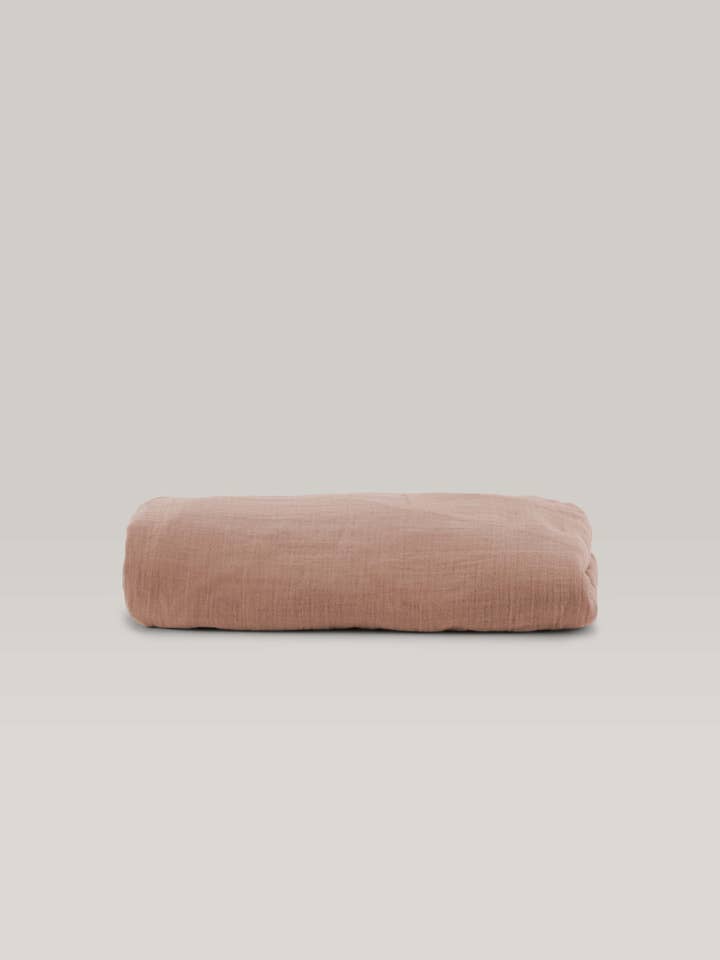 Soft cotton muslin fitted sheet for wholesale by Maison Masarin