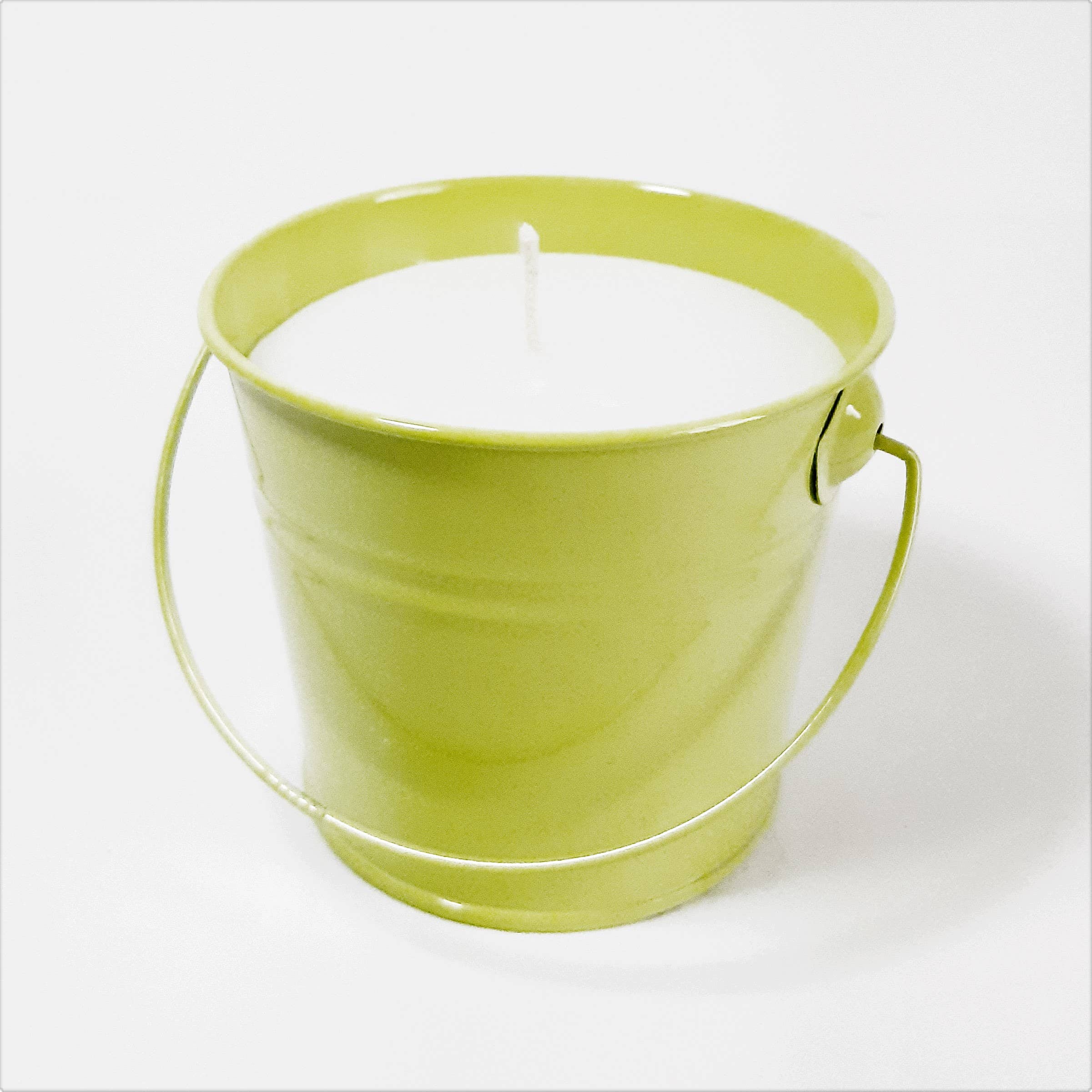 Achiote Guatemalan Goods - Wholesale Outdoor Candle - 16 oz Citronella Scented Bucket Candle Exterior Use3