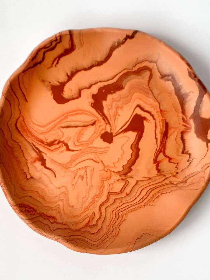 Santa Fe Round Wave Dish for wholesale by Graham & Co.