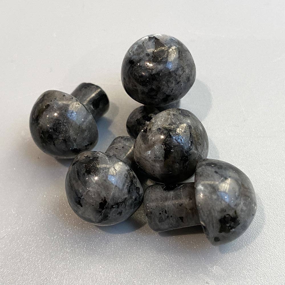 Heaven Spring Ltd - Wholesale Spiritual Stone/Crystal - Hand Carved Crystal Mushroom, 2cm6