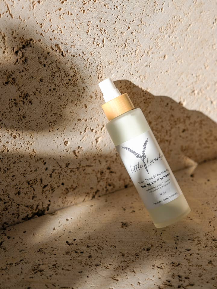 Spray pour le corps, la pièce et le linge pour la vente par Little Lavender Goods