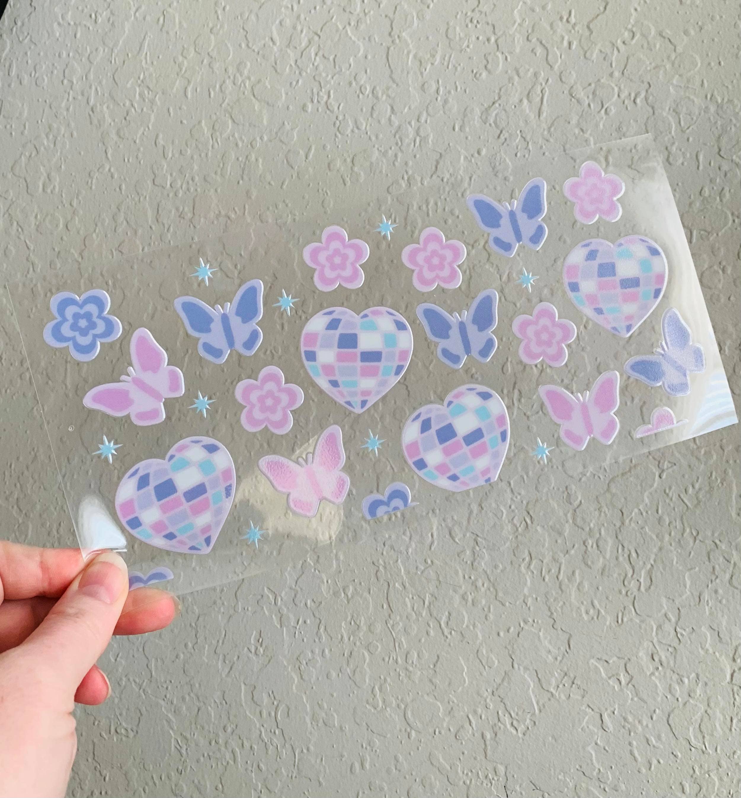 Oily Graphic Creations – Großhandel Sublimationsrohling – Schmetterlings-Disco-Herzen, UV-DTF-Folie, 16 Unzen2