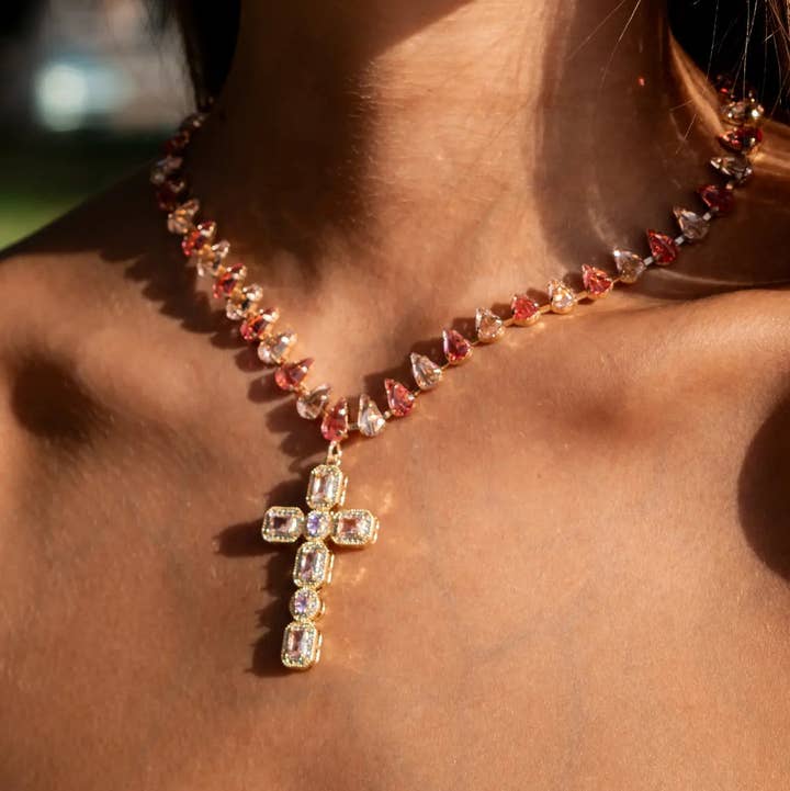 PHOEBE´S - Wholesale Pendant/Charm Necklace - Pink Crystal Necklace with a Golden Cross0