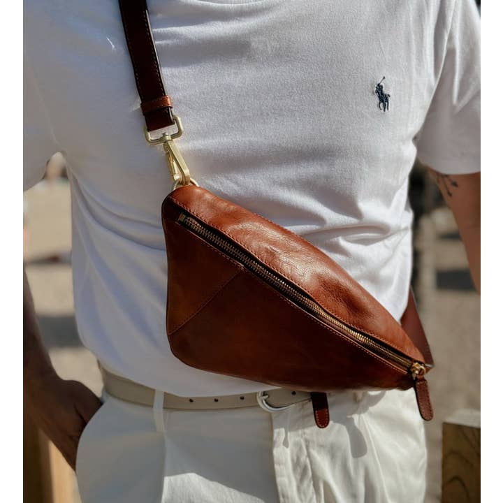 Time Resistance – wholesale Crossbody bag – Women's – Leather Chest Bag – Tales of the City1