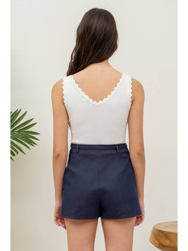 The Workshop Studio – wholesale Stickad topp - Dam – ÄRMLÖS TRÖJA MED KAMMUSSLINGSKANT STICKAD CROP TOP36