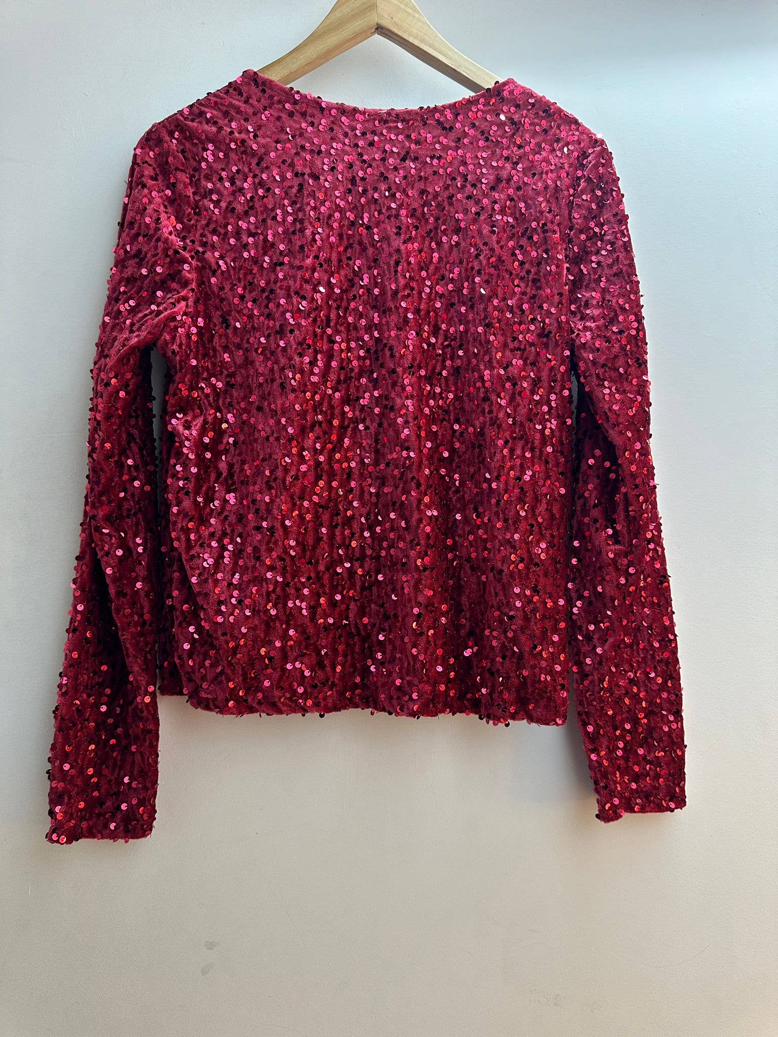 LORIANE – Engroshandel Skjorte med buttondown – til kvinder – LORIANE glitrende fløjlsbluse med sløjfer, model 64013