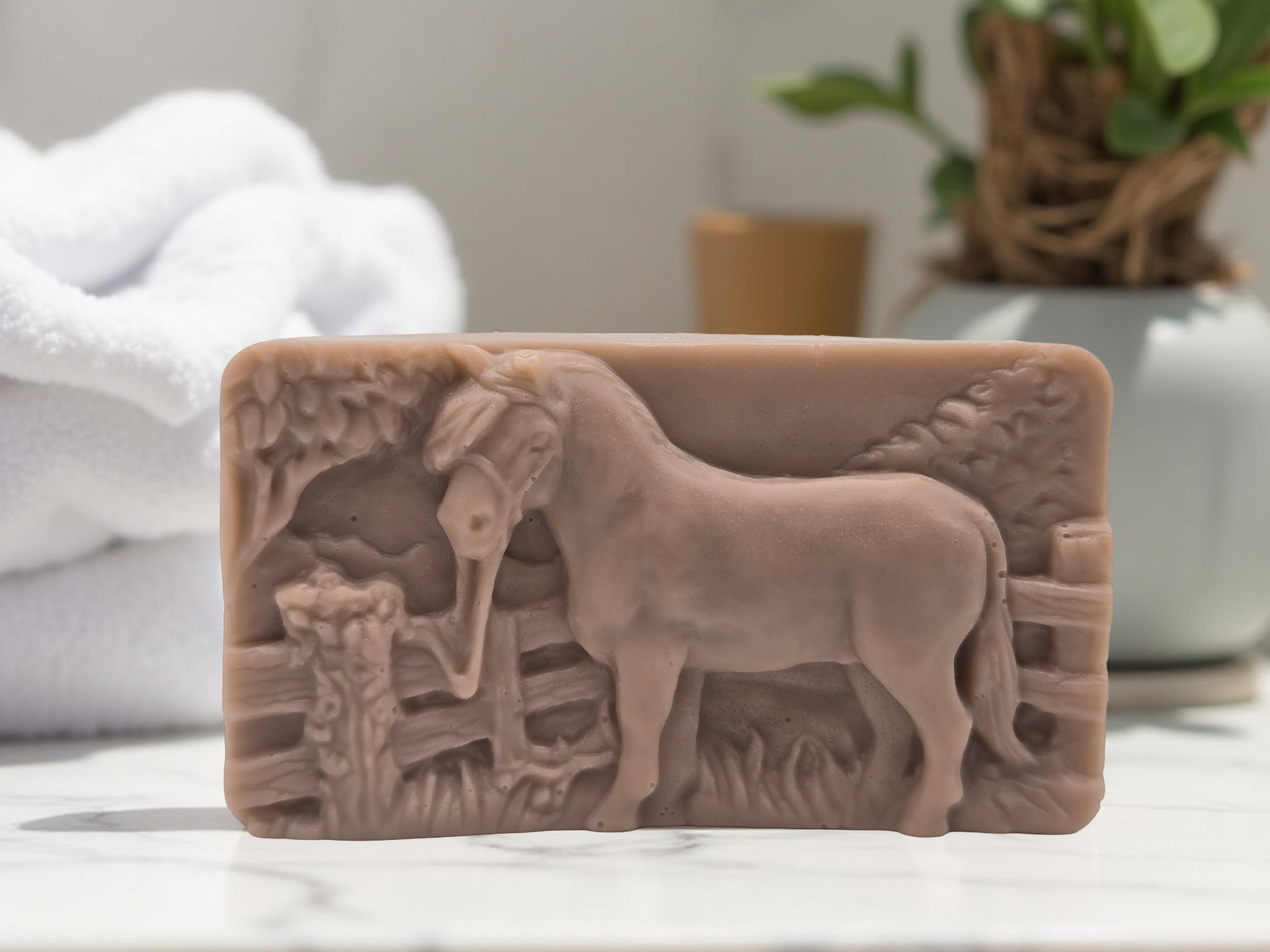 Simply Southern Homemade – wholesale Bar Soap – Barnyard Horse Soap Bar0