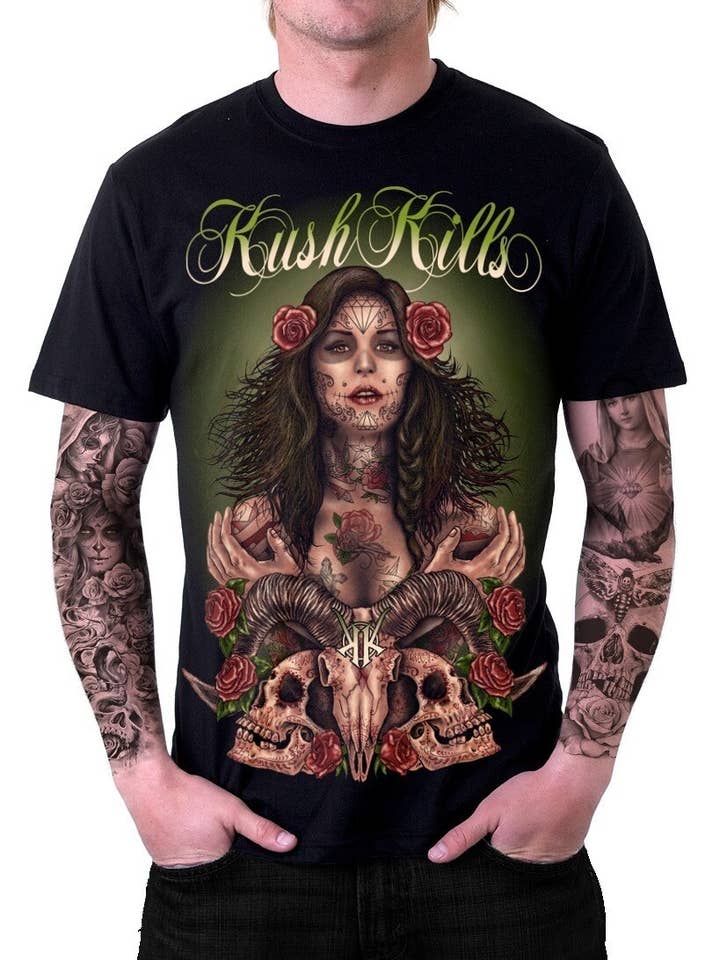 T-shirt graphique Deadly Rose pour homme pour la vente par Kush Kills Clothing