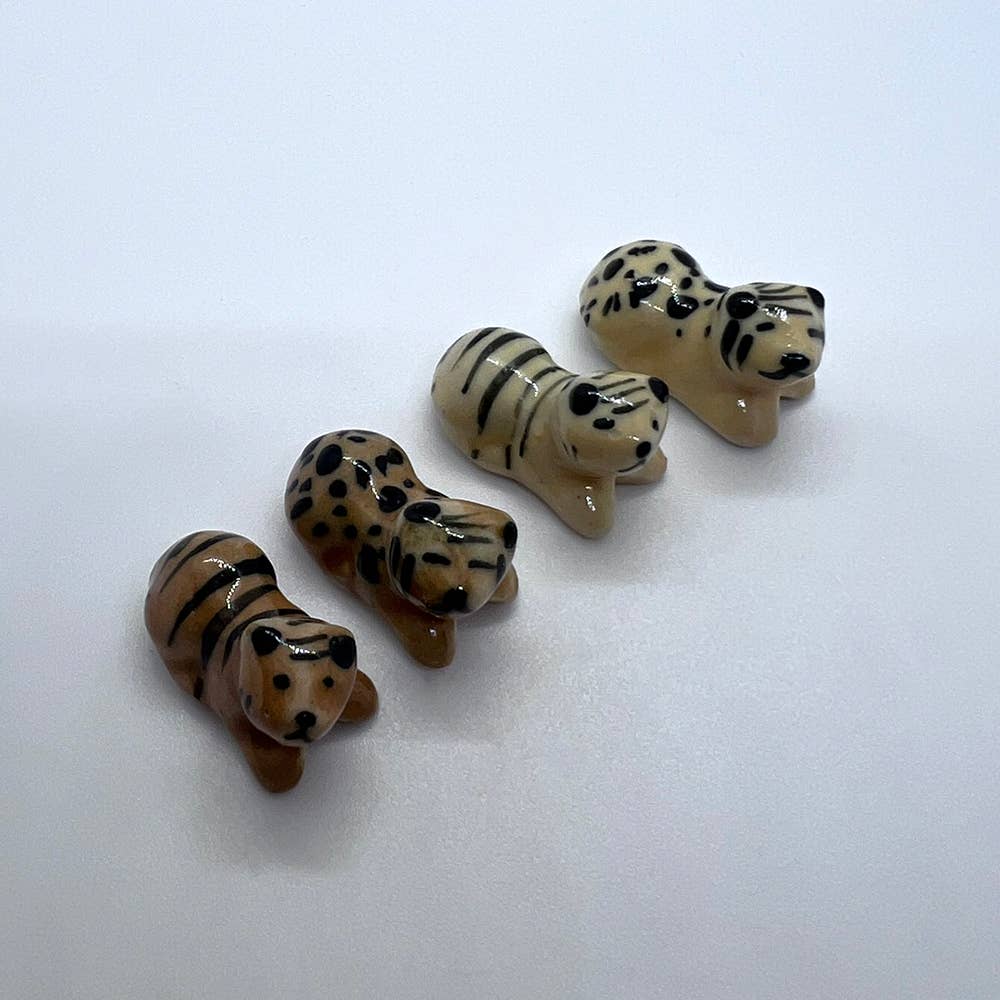 VIE - Wholesale Decorative Figurine - Mini Ceramic Figurine, Assorted Colour, Approx. 2cm142