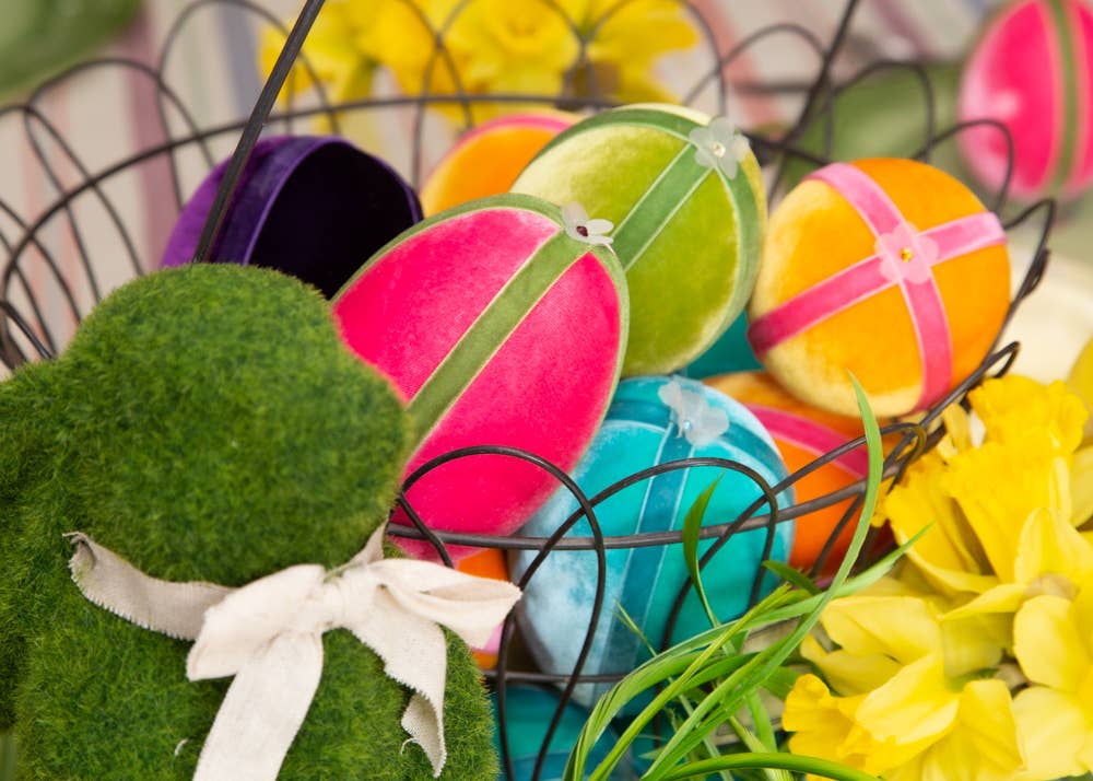 Hot Skwash - Wholesale Decorative Tabletop Object - Chartreuse Ribbon trimmed Egg2