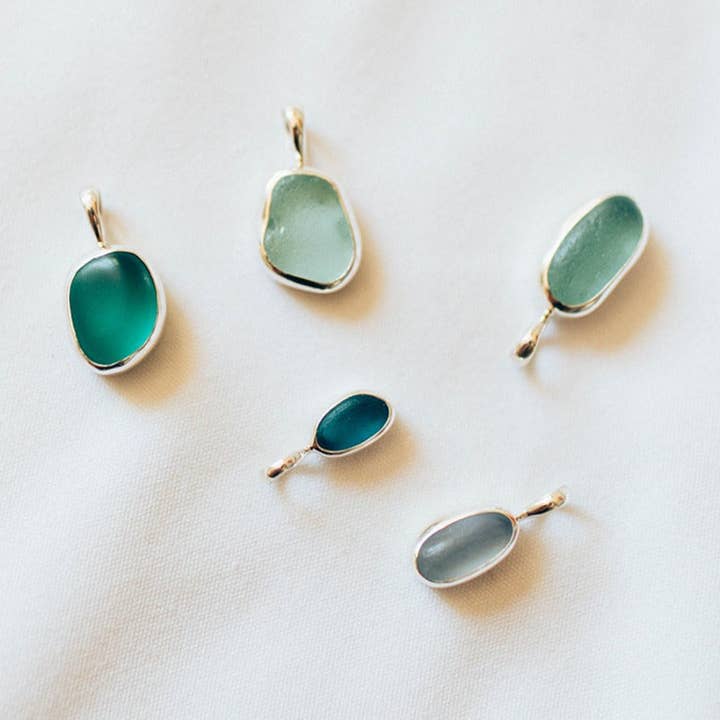 Blaue Meerglas-Halskette (Handgefertigt) für den Großhandel von The Salty Gem