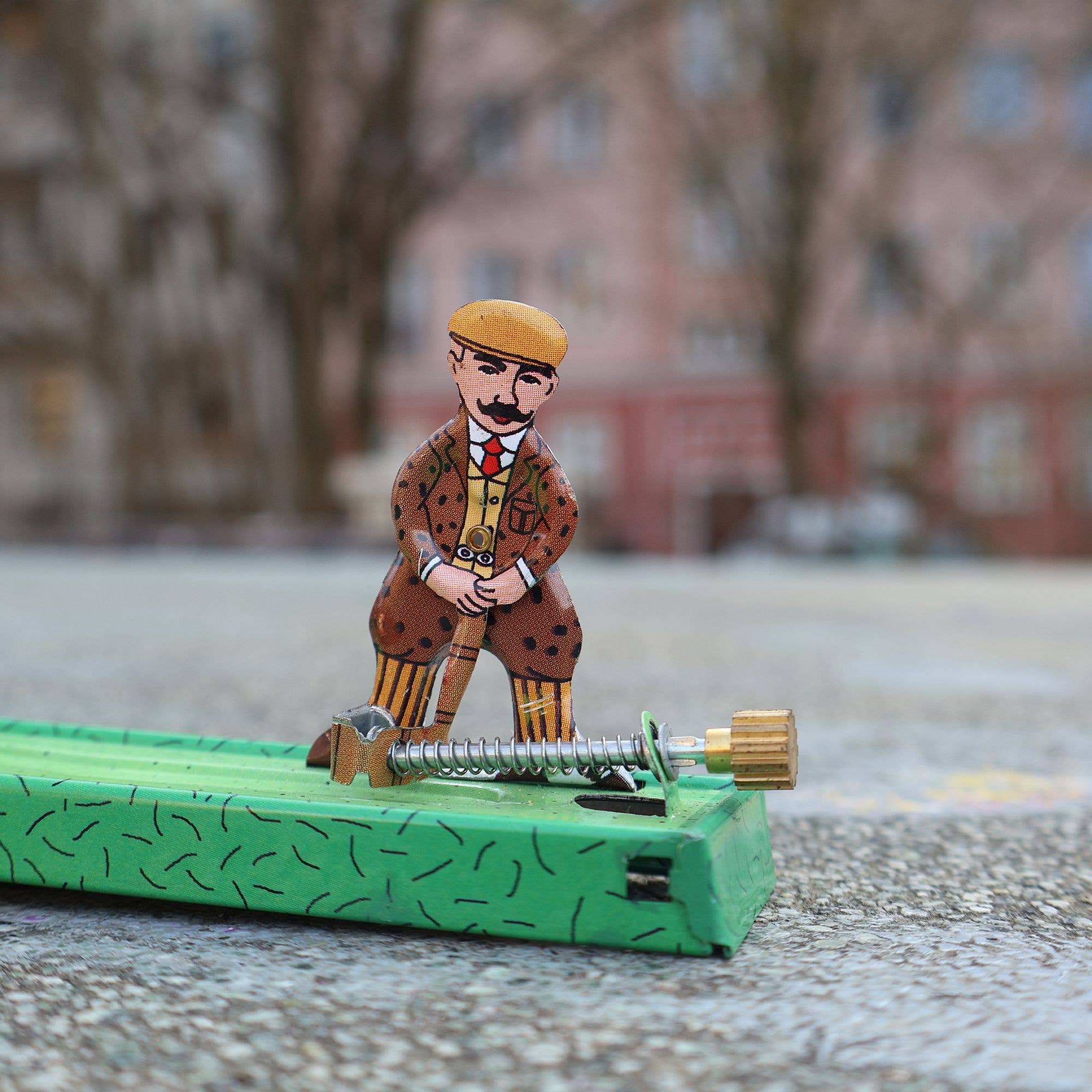 Tribal Trade GmbH - Wholesale Decorative Figurine - Tin Toy Golf Lawn Game Golfer Tin Golfer7