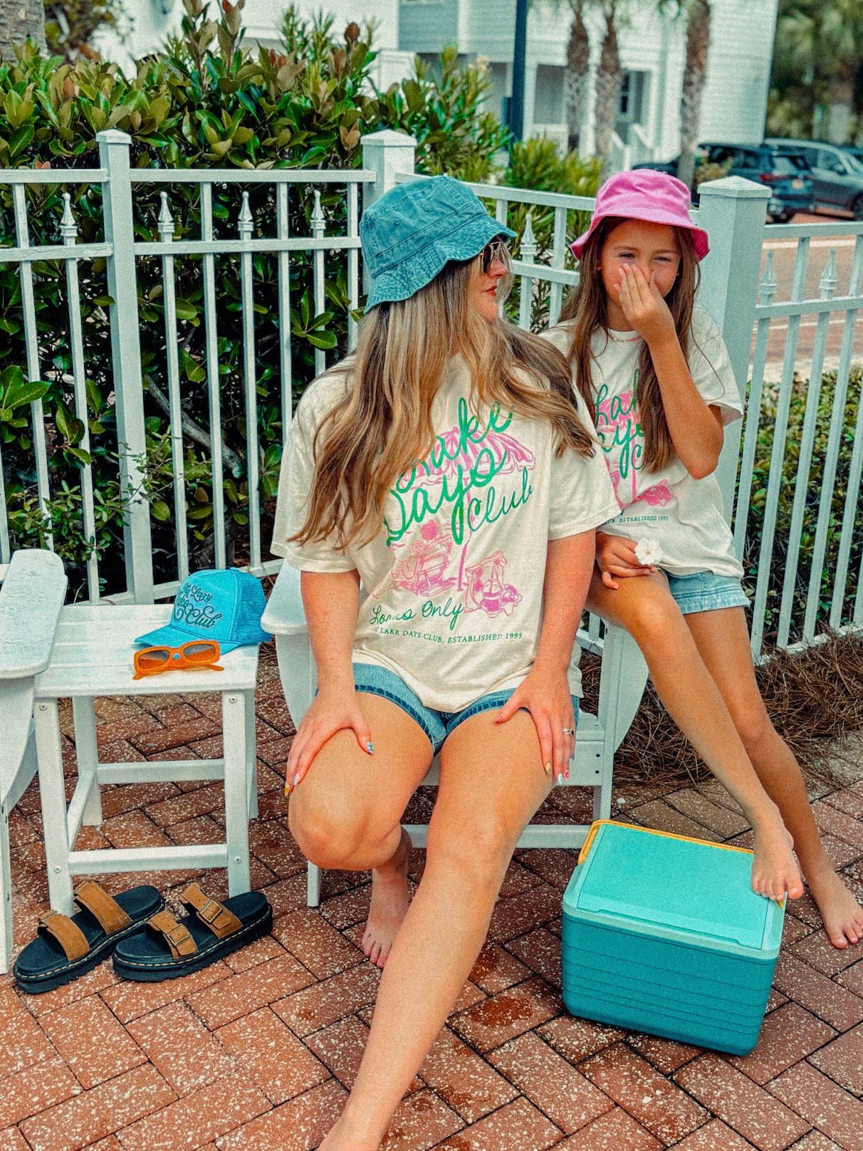 The Clandestine Underground – Großhandel T-Shirt mit Siebdruck – Unisex – Der Lake Days Club, Sommer Oversized T-Shirt3