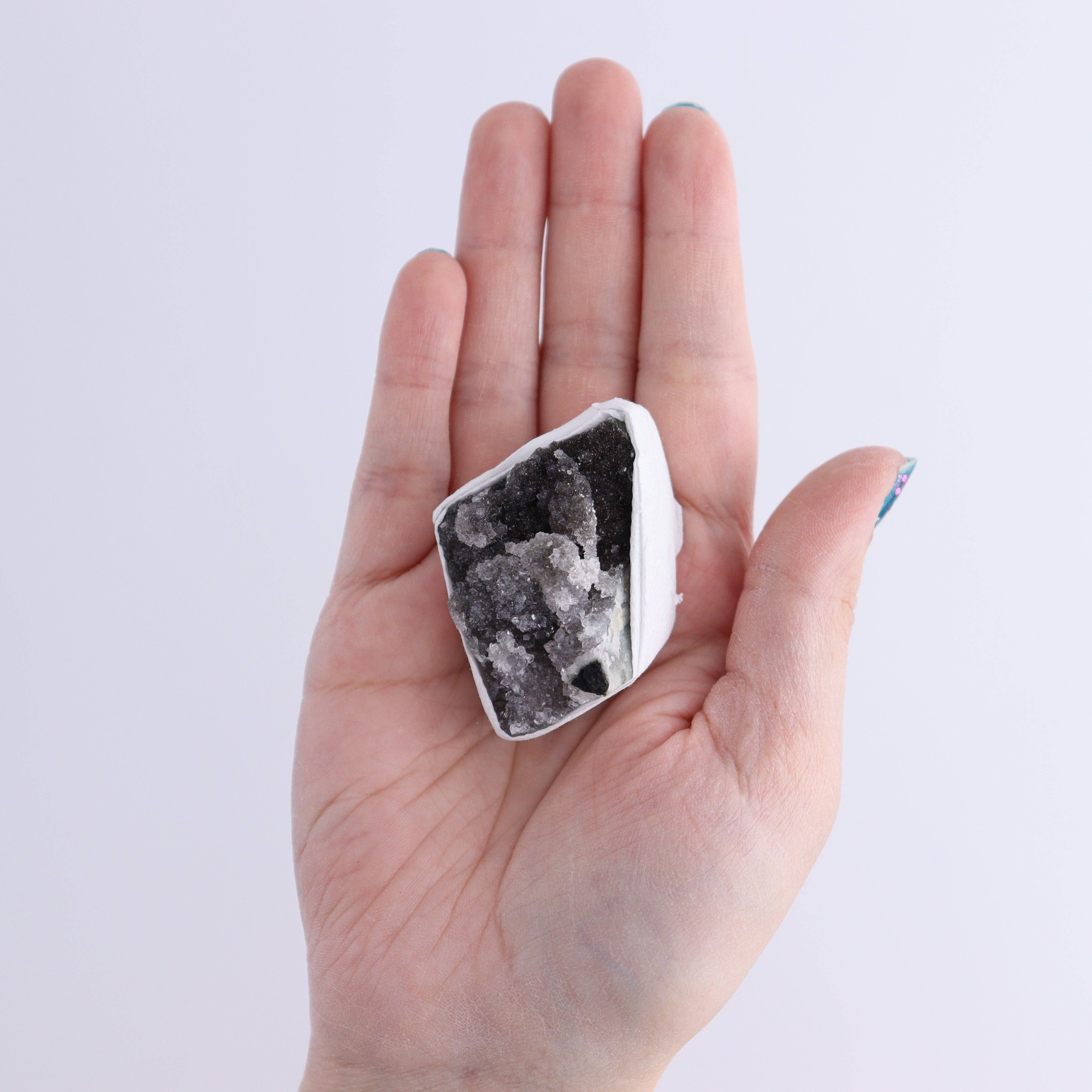 Mi Esperanza Minerals - Vendita all'ingrosso Pietra/cristallo spirituale - Gruppi di Ametista dell'Uruguay con Formazioni Piatte di 134