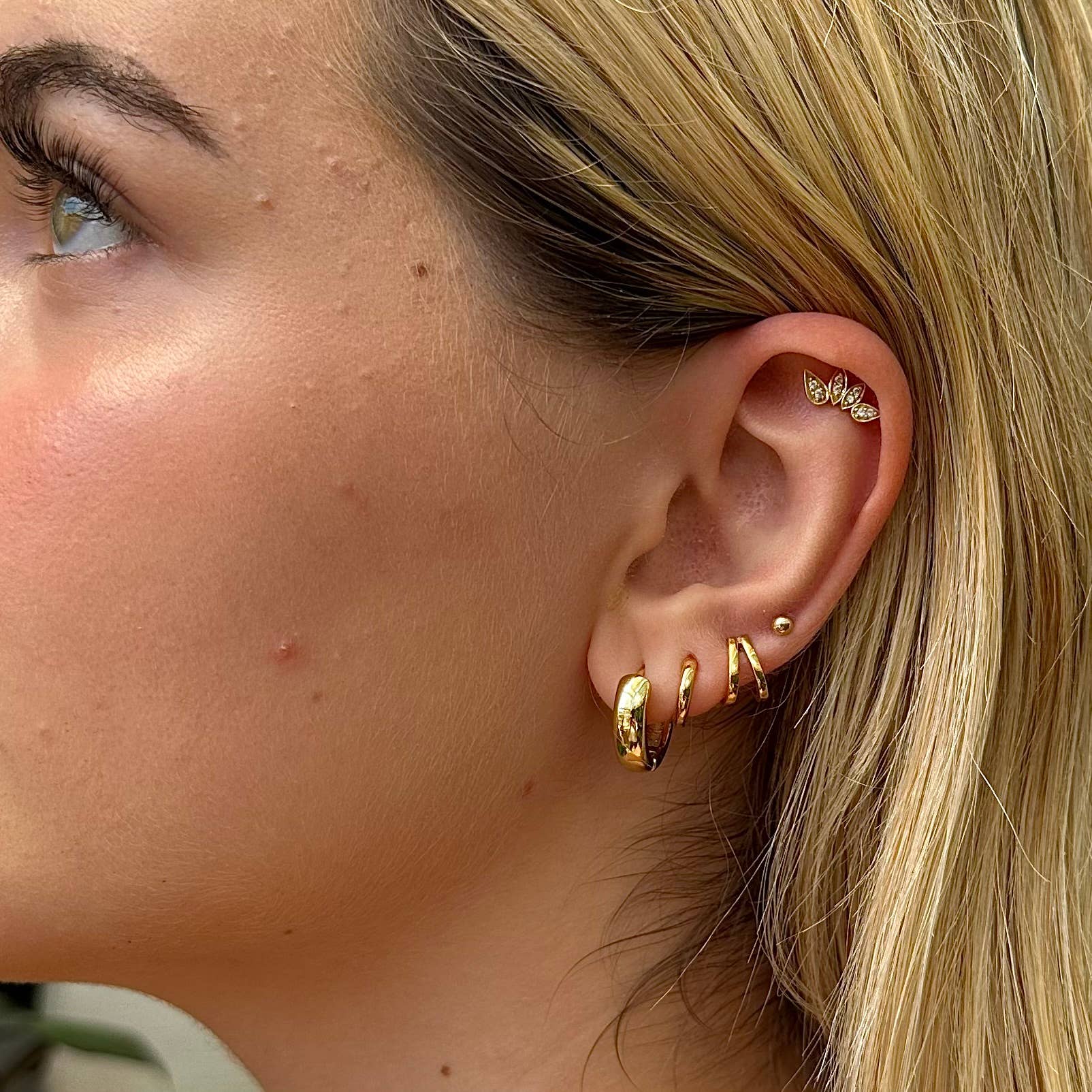 Something Silver - Vendita all'ingrosso Orecchini a cerchietto - Luxe Semplici Orecchini a Cerchio a Scatto1