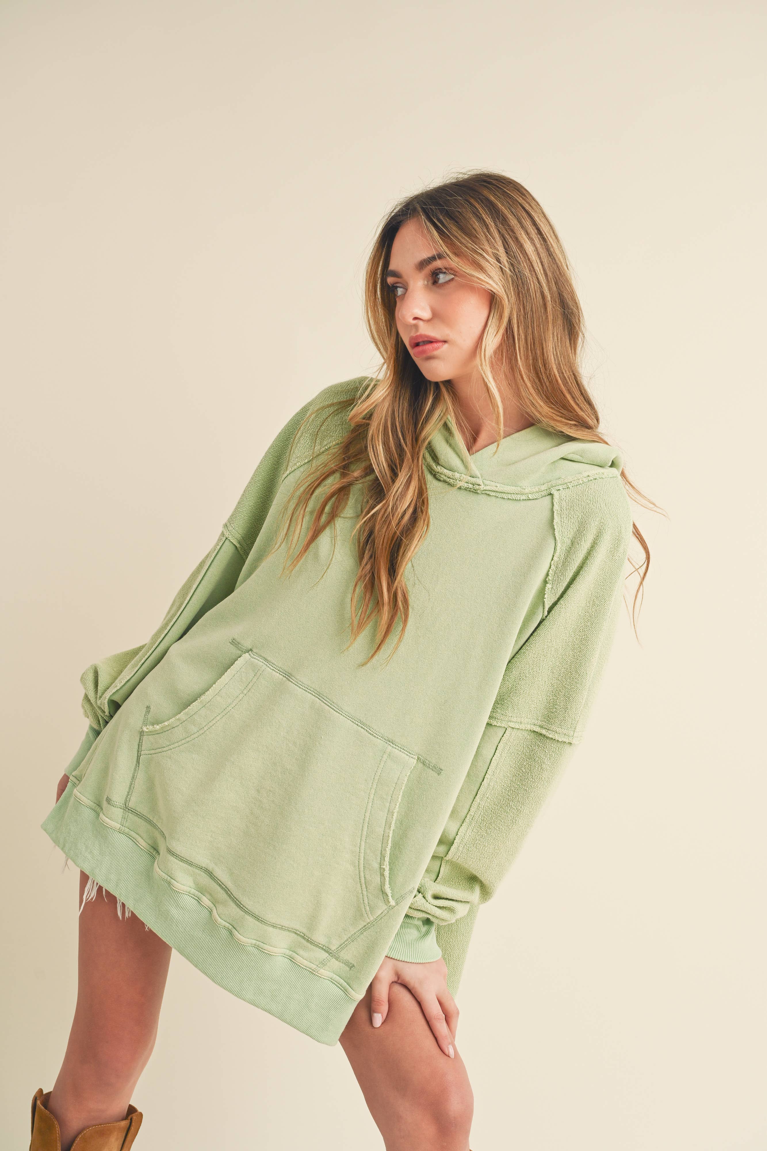 AEMI + CO – wholesale Hoodie – Women's – 966CK Deb Washed Hoodie 577